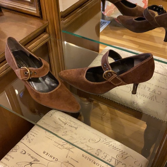 COACH Brown Suede Heels Made in Italy. - Picture 6 of 9